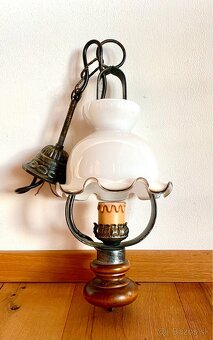 Stará krásná malá kovaná lampa ve stylu petrolejky - 8