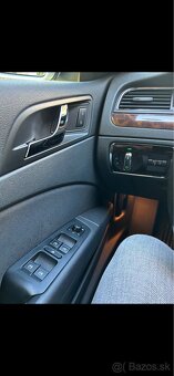 Skoda Superb 2.0 TDI 125kW DSG 4x4 - 8