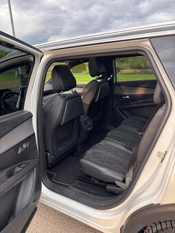Peugeot 5008 2.0 BlueHDi 177 S&S GT EAT8 7miestne - 8