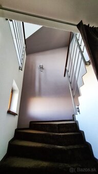 Moderný 5-izbový dvojpodlažný rodinný dom v Rovinke (dvojdom - 8