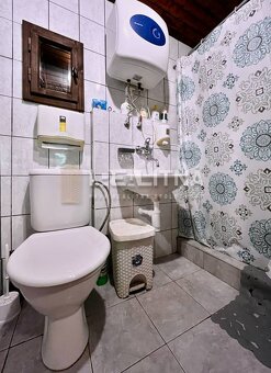 REKREAČNÁ CHATA V LESE NA KOVÁČOVEJ, 339 M2 - 8