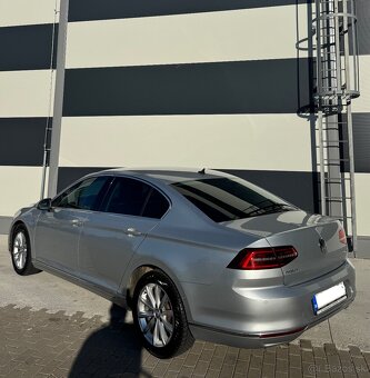 Volkswagen Passat b8 2.0 TDI DSG HIGHLINE - 8