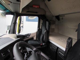 ťahač MERCEDES BENZ Actros 1845 Mega BL-839RC - 8