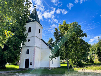 Slnečný rovinatý pozemok na výstavbu rodinných domov - Kra - 8