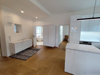 Staré mesto - Továrenská 18, 74 m2 na prenájom - 8