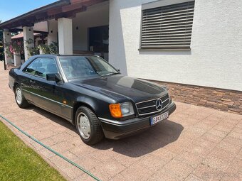 Mercedes 124 E coupe - 8