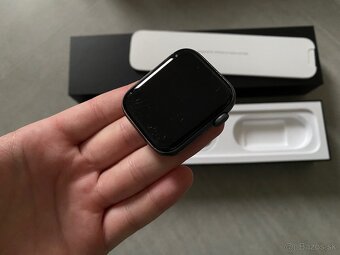 Apple Watch Series 5 Nike+ - 8