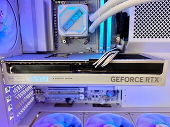 ⭐️ Ryzen 7 9800x3D, RTX 5080 16GB, 64GB RAM, 2TB, 1200W - 8
