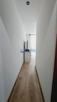 NA PREDAJ - KRÁSNY ,ZARIADENÝ 2 IZBOVÝ BYT S LOGGIOU, ČILIŽS - 8