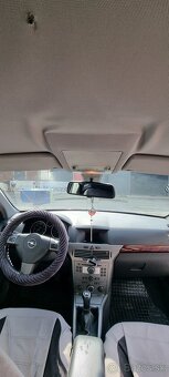 Opel astra H - 8