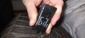 Predám alu disky dotz 245/45 r19 zimne Pirelli - 8