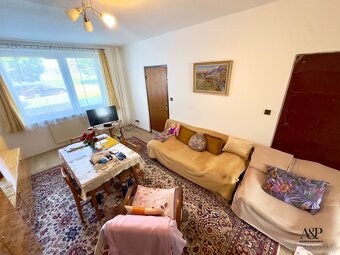 NA PREDAJ 2 IZB. BYT S LOGGIOU, 64M2, SOTINSKÁ UL., SENICA - 8