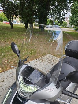 Honda SH125i ABS, 3300km, keyless, LED svetlá, plexi, kufor - 8