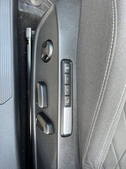 VW Golf 8 Variant - 8