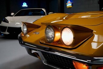 Chevrolet Corvette LT1 T-Top z roku 1971 - 8