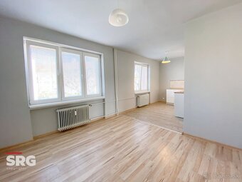 SRG | 2-izb. byt s balkónom po rekonštrukcii | Petőfiho - 8