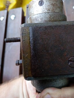 Predám magneto na starý stabilný motor - 8