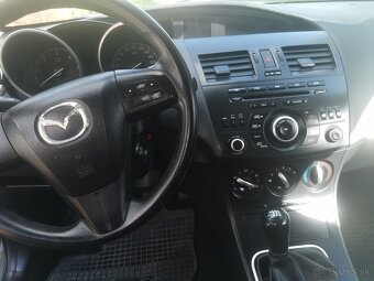 Mazda 3 - 8