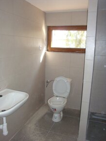 Murovaná chata s pozemkom 759 m2, nad Bradanom Ružín - 8