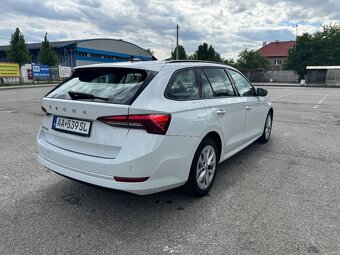 Škoda Octavia combi 2,0TDI DSG - 8