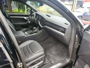 Predám Volkswagen Touareg 3.0 V6 TDI SCR 4Motion Tiptronic - 8