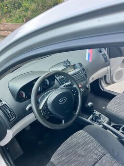 Kia Ceed combi 1.6 66Kw - 8