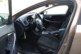 Volvo V40 D2 Powershift AT6 - 8