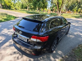 Toyota Avensis - 8
