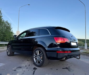 Audi Q7 3,0 TDi Quatro - 8