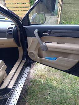 Predám túto Max zachovalu Hondu crv.r.v 2007.103 kw diesel l - 8