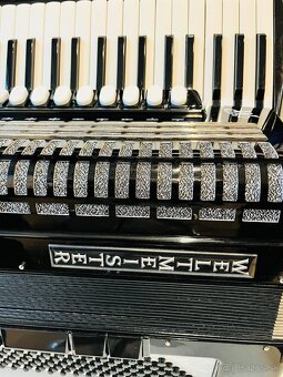 Predám akordeón WELTMEISTERS SAPHIR 120 BASOVÝ VÝBORNÝ STAV - 8