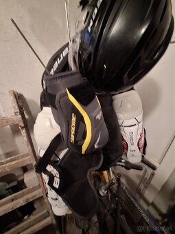 Hokejová výstroj - 8