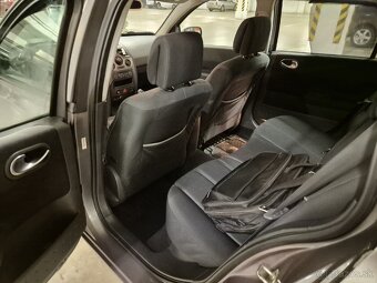 Renault Megane Grandtour 1.5 DCI - 8