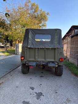 Uaz 469 2.4 - 8