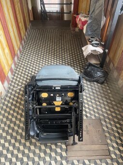 🪑 Predám predné sedadlo Škoda Fabia I (ľavá strana - vodičo - 8