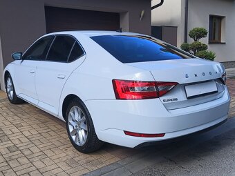 Škoda Superb 2.0 TDI SCR Style DSG - 8
