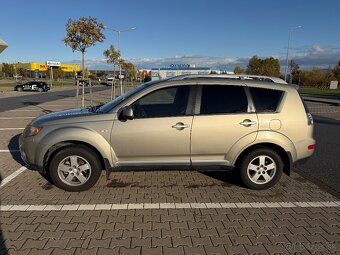 Outlander 2,4 Cvt 4x4 - 8