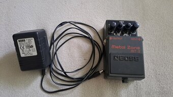 Gitarovy efekt Boss Metal zone MT2 + napájací zdroj - 8