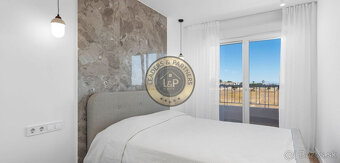 Moderný apartmán 3+kk Alicante-Punta Prima, Španielsko - 8