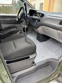 Mitsubishi L400 Space gear Delica - 8