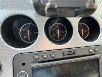 Alfa Romeo 159 Sedan 2.4 JTDm 147 kW, manuál - 8
