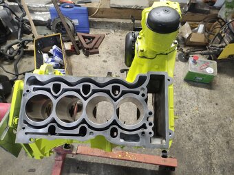 BMW e87 118i - 8