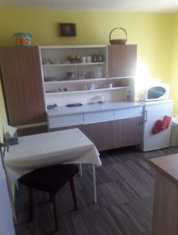 3+1 se zahradou v obci Reľov - Slovensko - 059 04 - 8
