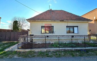 NA PREDAJ rodinný dom s veľkým pozemkom, Hruboňovo - 8