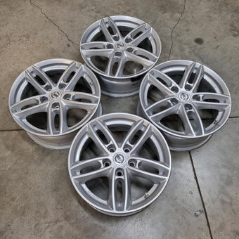 Nissan disky 5x114,3 R16 6,5J ET40 - 8