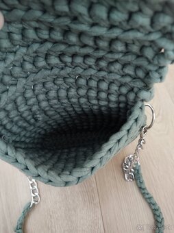 Malá háčkovaná hand mede kabelka - 8