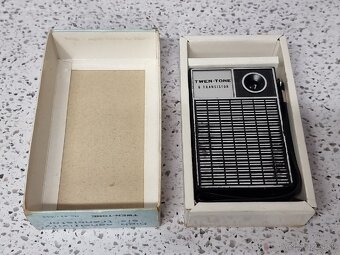 Neckermann Twen-Tone so 6 tranzistormi, model č. 822/663 - 8