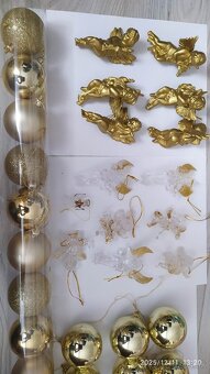 Predám tieto všetky vianočné dekorácie. Cena: 17E - 8