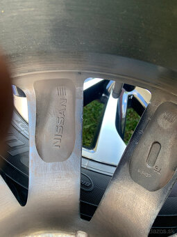 Nissan - 8