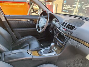 Mercedes-Benz E320 (s211) - 8